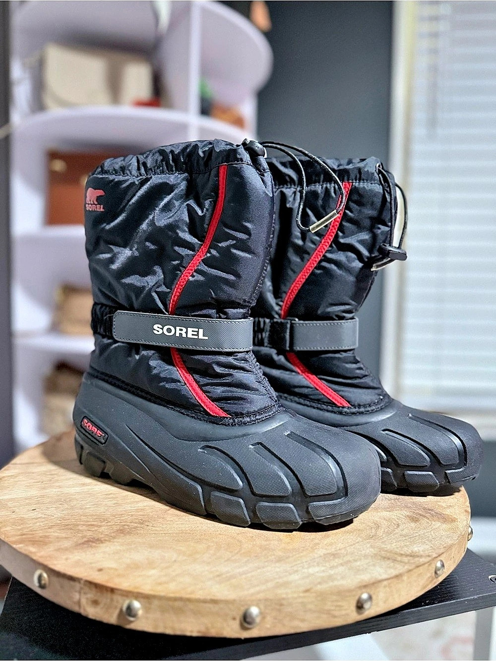 Sorel Yoot Pac Nylon Waterproof Snow Boot Black & Red US 7